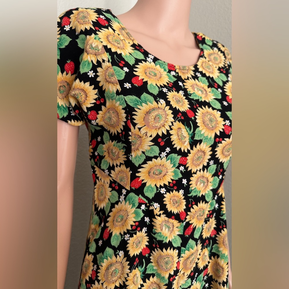 Sunflower Print Midi Dress - Black & Yellow - Picture 2 of 8